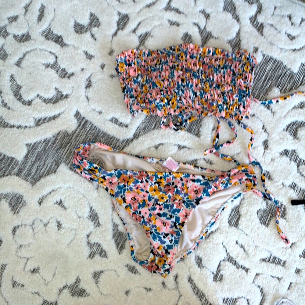 target, size medium top, large bottoms